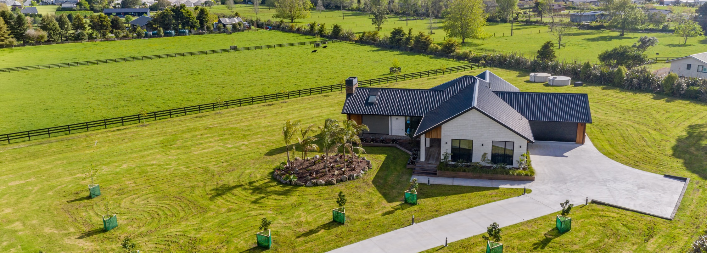 About-us - From new roof installations and re-roofing to asbestos removal and certified drainlaying. Slater Roofing offers a complete range of exterior solutions in Auckland and Northland. 30+ years of proven expertise. Get a free quote!