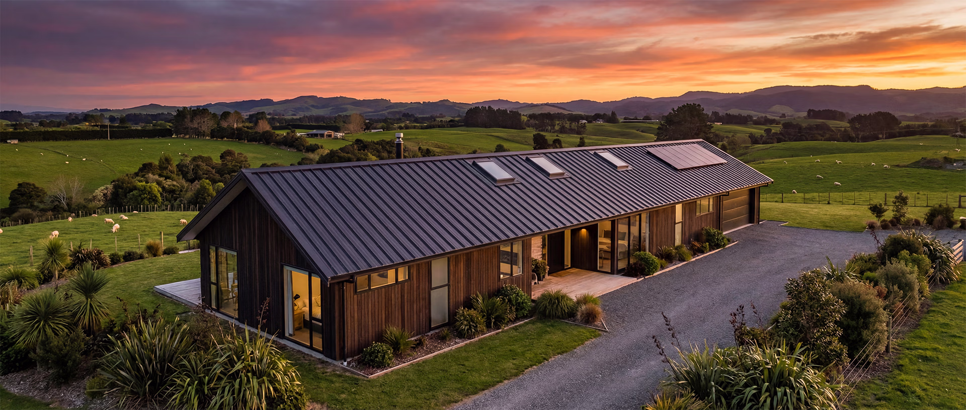 Slater-roofing-Hero- From new roof installations and re-roofing to asbestos removal and certified drainlaying. Slater Roofing offers a complete range of exterior solutions in Auckland and Northland. 30+ years of proven expertise. Get a free quote!